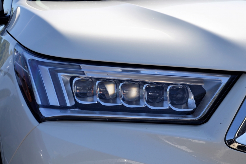 concession-BOUYON-min_acura-headlamp-2834131